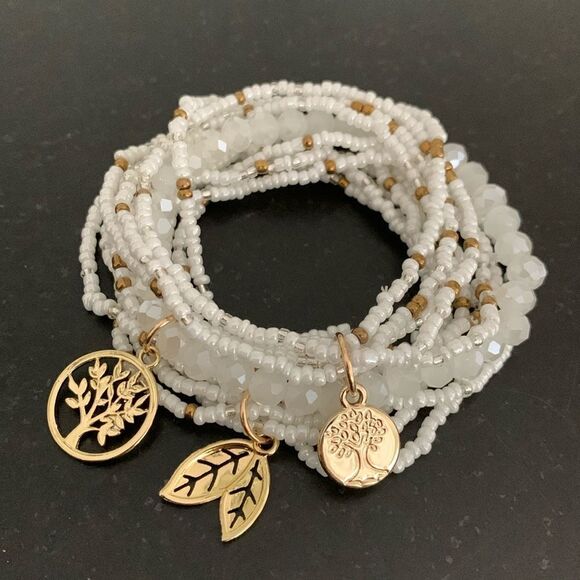 Dreamy Set of 3 White Boho Beach Bracelets Glass Beads & Gold Charm Anklets NEW - Picture 4 of 10